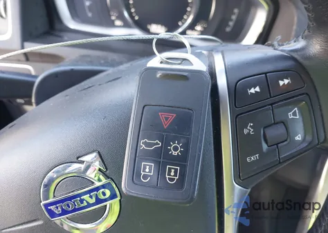 2018 Volvo S60 T5 Dynamic из США, поврежденный, VIN YV126MFL2J2466934